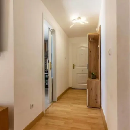 Apartment Costa *